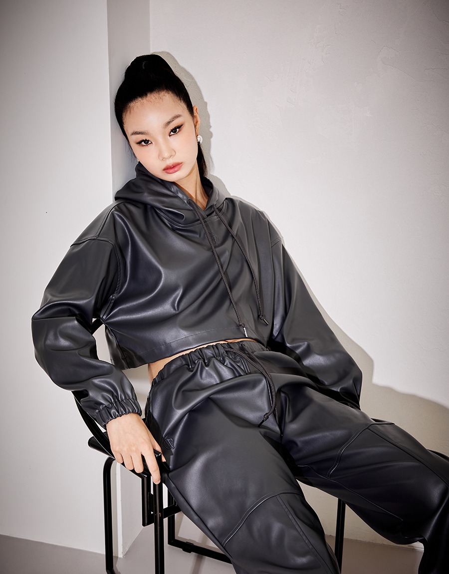 FLEX LEATHER CROPPED HOODIE